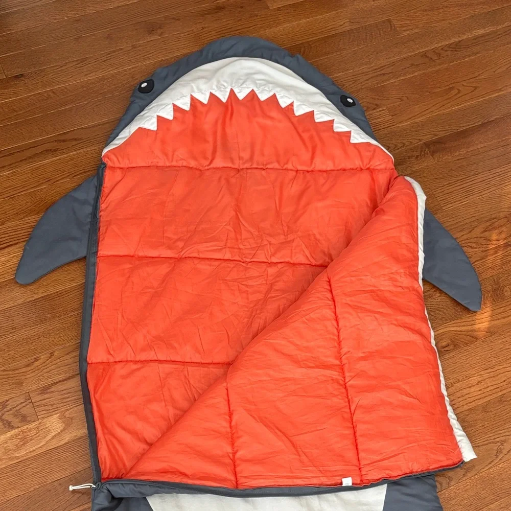 Shark Sleeping Bag (copy) see Kids section - Picture 15 of 17